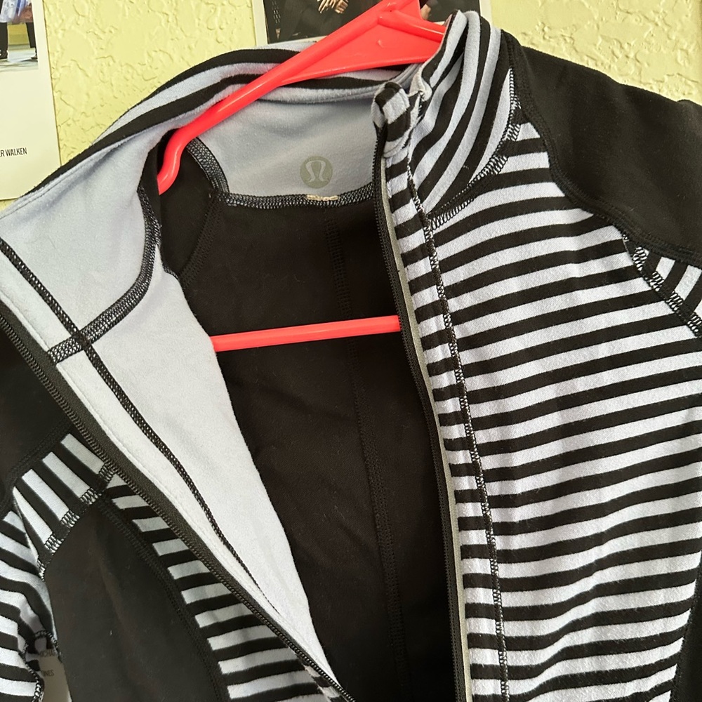 Lululemon Halfzip Athletic Jacket - image 6